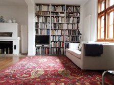 Ihr Bildtitel...Kaminzimmer mit gro&szlig;em Esstisch